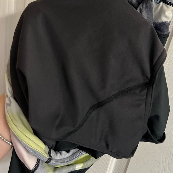 Lululemon 🍋 Turbo Run Short Size 10 - Picture 12 of 13